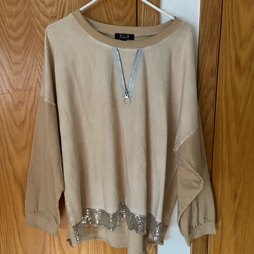 Dressy sweatshirt